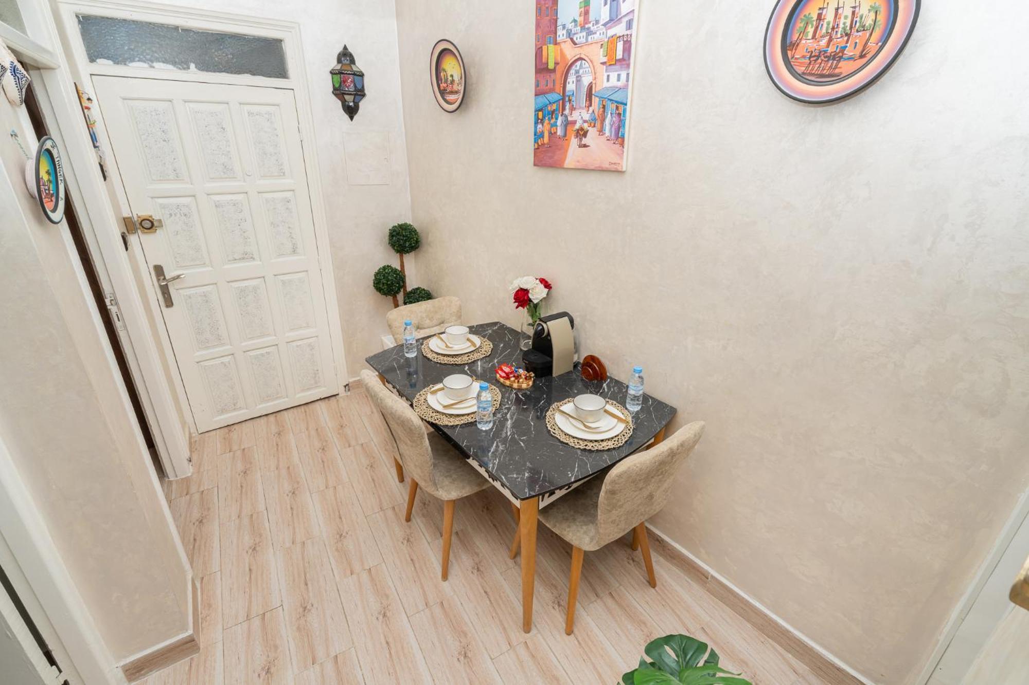 Appartement Ensolleille Au Coeur De Tanger ภายนอก รูปภาพ